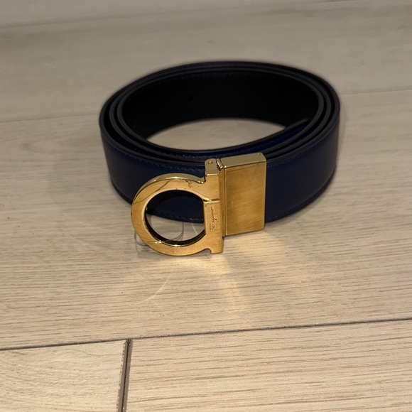 Salvatore Ferragamo Navy Leather Belt with Gold Buckle Reversible Black